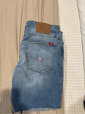 GUESS Men’s Medium Blue Relaxed Denim Jeans